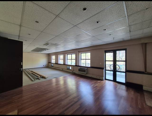 974M² OFFICE TO LET IN SANDTON CENTRAL